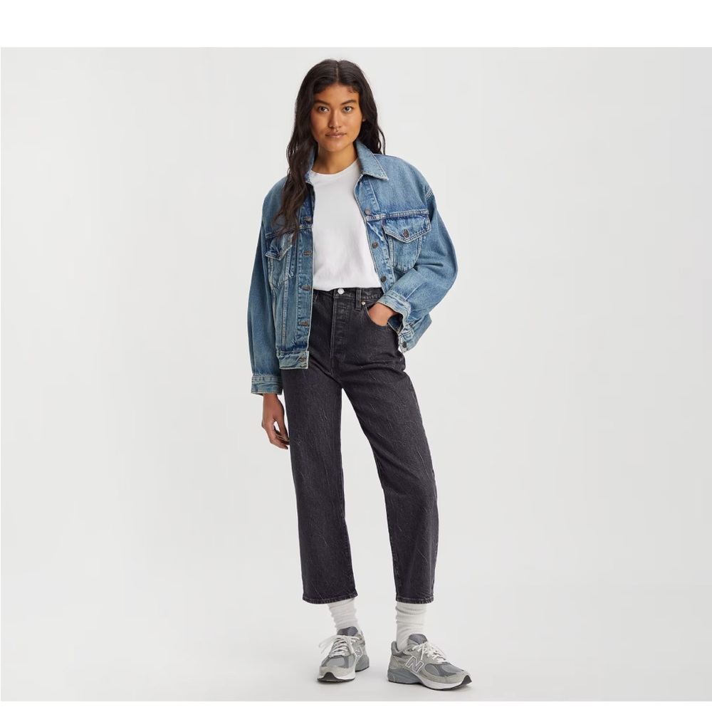 Levi Black Sprout Ribcage Straight high rise ankle jeans